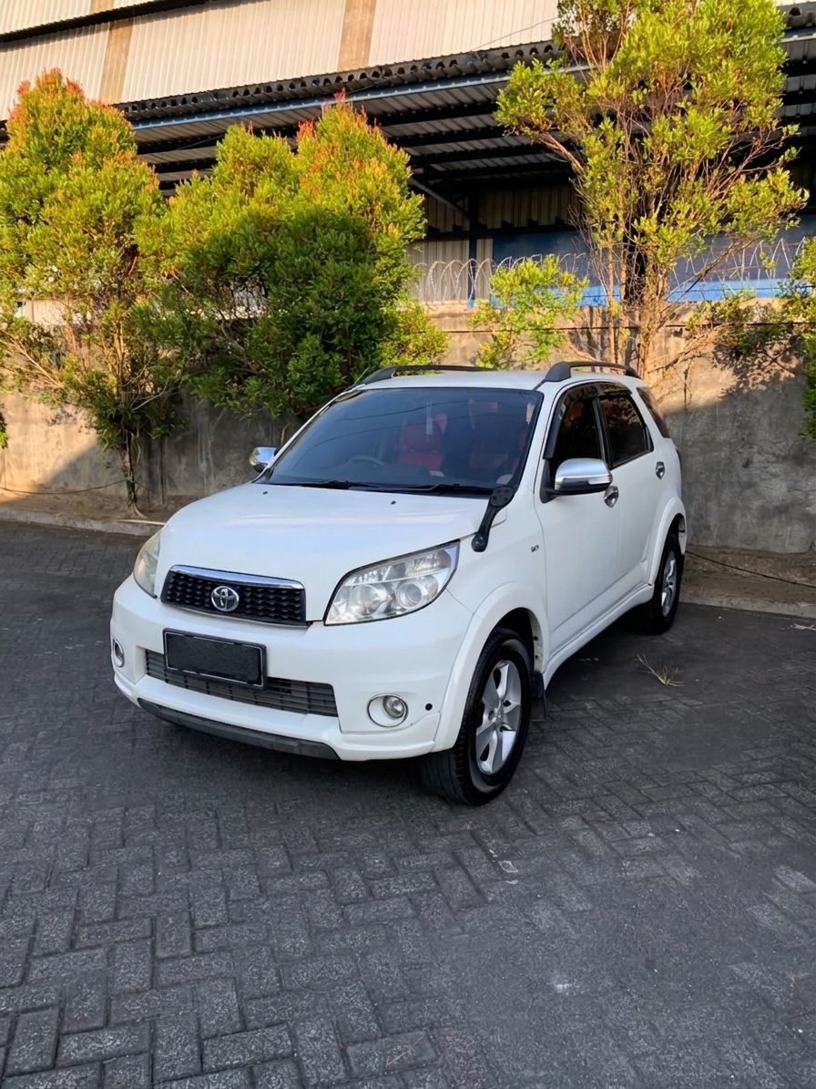 DIJUAL RUSH TRD S 1.5 2012